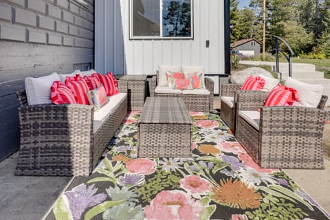 'The Townhall' Northwoods Retreat w/ Large Patio! House in Wisconsin