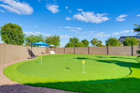 Putting Green & Pool! Peoria Home Near Sports House in Sun City