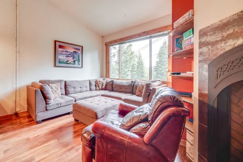 Ski-In/Ski-Out Northstar Condo w/ Gondola View Apartment in Northstar Drive