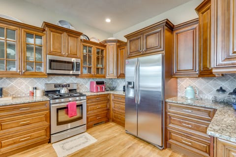 Explore Historic Dtwn! Walkable Loft in Murphy Apartment in Murphy