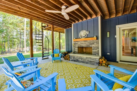 Waterfront Home on Lake Hartwell w/ Dock Access House in Reed Creek