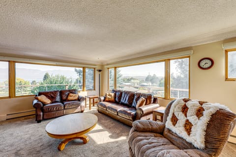 Hot Tub, Views & Private Dock: Polson Haven! House in Flathead Lake