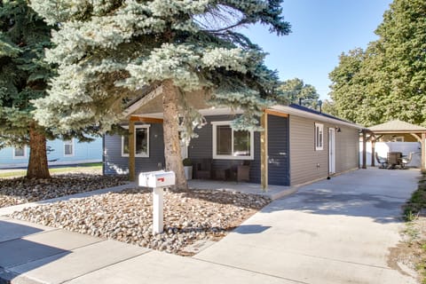 1 Mi to Dtwn CDA: Pet-Friendly Home w/ Patio! House in Coeur dAlene