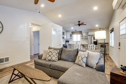 1 Mi to Dtwn CDA: Pet-Friendly Home w/ Patio! House in Coeur dAlene