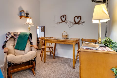 Walk to Main St & Creek: Historic Delphi Studio Apartment in Indiana