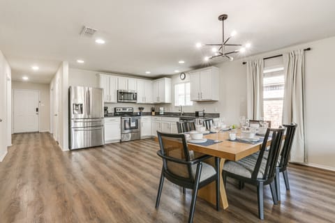 Modern Home w/ Private Yard & Patio in Little Elm! House in Little Elm