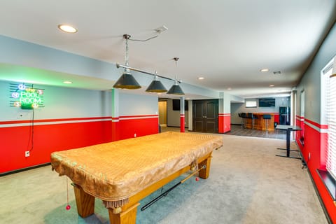 Bar, Pool Table & Yard! Spacious Union Home House in Ozark Mountains