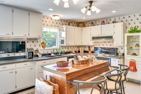 Studio with Trails: 4 Mi to Erie Canal Park! Apartment in Indiana