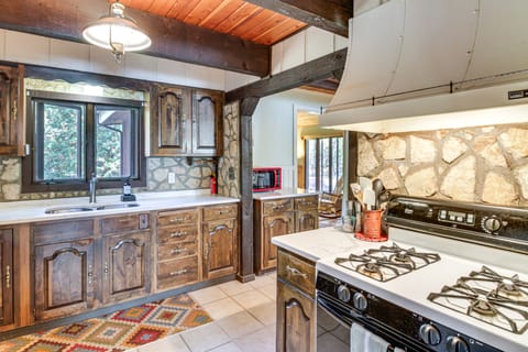 < 1 Mi to Trails: Wooded Home on Eagles Nest Lake! House in Minnesota