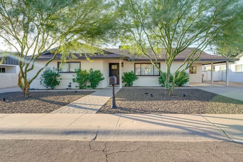 ‘Palo Verde Oasis’ at ASU Skysong w/ Hot Tub House in Tempe
