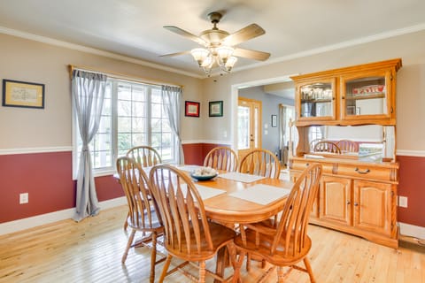 New Milford Home: 29 Mi to Lime Rock Park! House in Washington