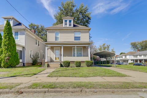 1 Mi to Dtwn & Franciscan University: Home w/ Yard House in Ohio