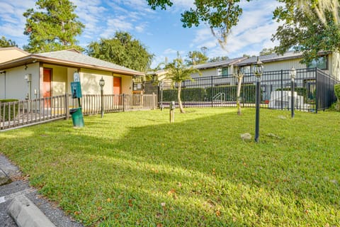 2 Mi to UF Campus: Modern Condo w/ Pool Access! Apartment in Gainesville