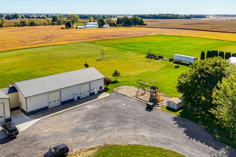 1 Mi to Main St! Family Farmhouse in West Unity House in Ohio