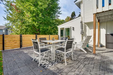 Cabin w/ Halstead Bay Access: Hot Tub, Sauna, Dock House in Minnetrista