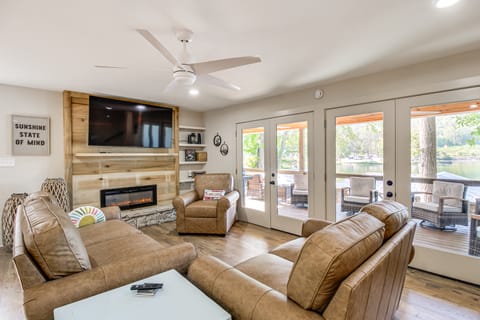 < 1 Mi to Boat Launch: Home w/ Dock in Scottsboro House in Alabama