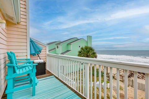 Poolside Fun + Oceanfront Bliss: Kure Beach Haven! Apartment in Kure Beach
