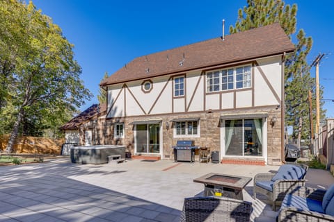 Beautiful Lake-View House: Walk to Lake + Village! House in Big Bear