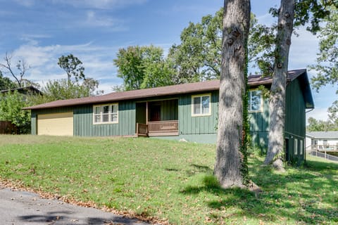 1 Mi to Shops & Cafes: Updated Cassville Home! House in Ozark Mountains