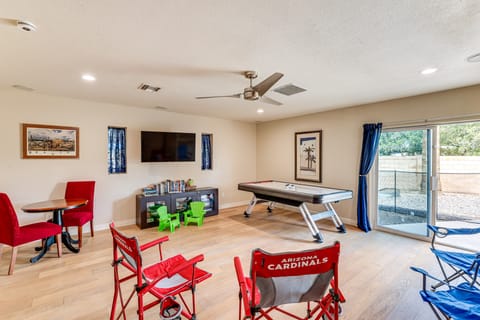 Game Room, Family-Friendly Yard! Gem in Phoenix House in Paradise Valley