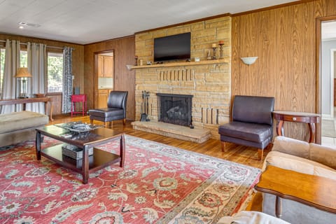 Private Yard & Grill: Retreat Near Norfolk Lake! House in Norfork Lake