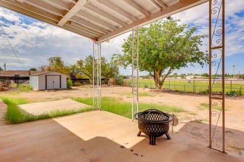 Walk Downtown: Authentic Adobe Home in Las Cruces! House in Las Cruces
