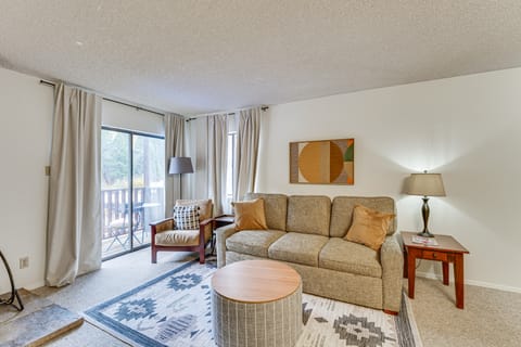 Ski-In/Ski-Out Main Street Condo: Newly Renovated Apartment in Red River
