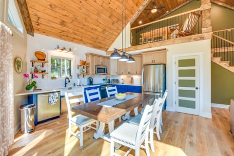 Secluded Lake Lanier Cabin w/ Game Area House in Lake Lanier