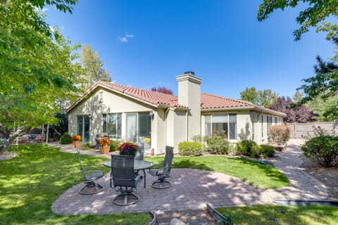 13 Mi to Slopes: Cozy Home w/ Fenced Yard in Reno House in Reno