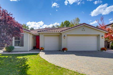 13 Mi to Slopes: Cozy Home w/ Fenced Yard in Reno House in Reno