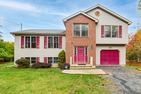 < 1 Mi to Lake: Family Home in Albrightsville! House in Tunkhannock Township