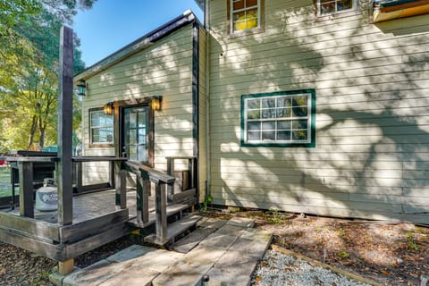 Central Florida Hideaway: Walk to Parks & Dining! House in Florida