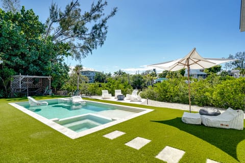 Steps to Bean Point Beach: Family Home w/ Pool House in Anna Maria Island