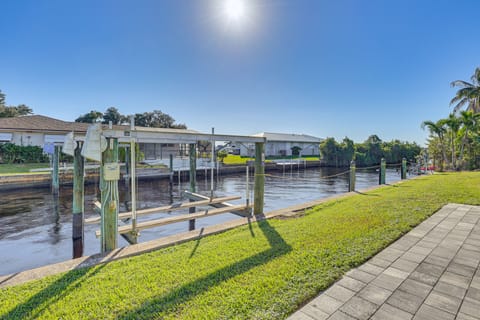 Golf & Swim: N Fort Myers Home w/ Canal Access House in North Fort Myers