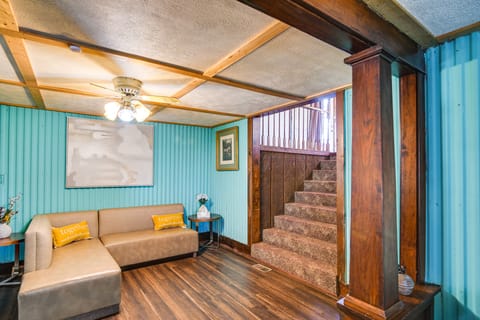 8 Mi to Lake Panorama: Cozy Family Getaway House in Iowa