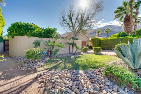Walk to Dtwn Palm Springs! Chic Desert Oasis House in Palm Springs