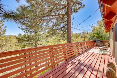 Deck + Views: Modern Cabin Near Lake Arrowhead! House in Lake Arrowhead