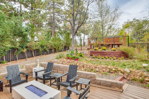 3 Mi to Snow Summit: Charming Home w/ Fenced Yard House in Big Bear