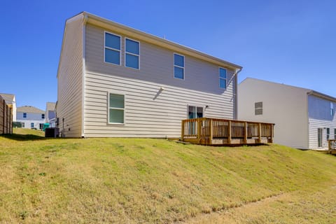 Family Fun in Jackson! Convenient & Spacious Base House in Georgia