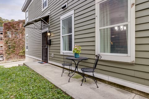 Walk to UC & Hospitals! Cincy Home w/ Patio House in Over The Rhine