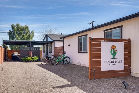 Hike, Golf & Explore: Pet-Friendly Phoenix Casita! House in Laveen Village