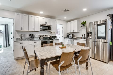 Hike, Golf & Explore: Pet-Friendly Phoenix Casita! House in Laveen Village