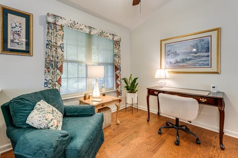 2 Mi to KSU: Family Home w/ Games, Near Parks House in Kennesaw