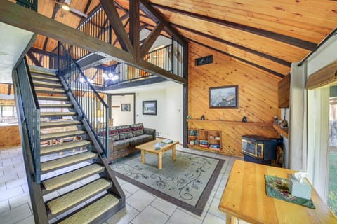 1 Mi to Dtwn Libby: Peaceful Home w/ Creek Access! House in Libby