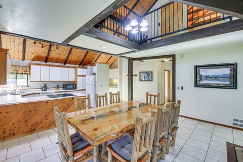 1 Mi to Dtwn Libby: Peaceful Home w/ Creek Access! House in Libby