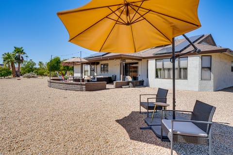 Families Welcome! Dog-Friendly Glendale Home House in Sun City West