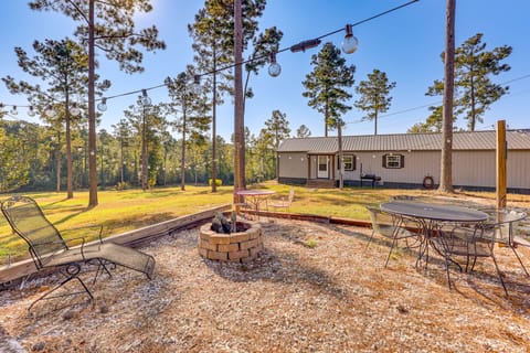 ~ 1 Mi to Lake Greeson & Ramp: 'Lazy Bear Cabin' House in Arkansas