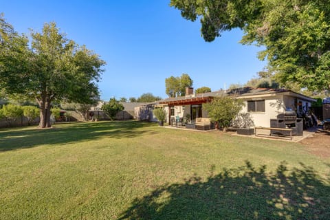 1 Mi to Dtwn & Mill Avenue! Home w/ Outdoor Oasis House in Tempe
