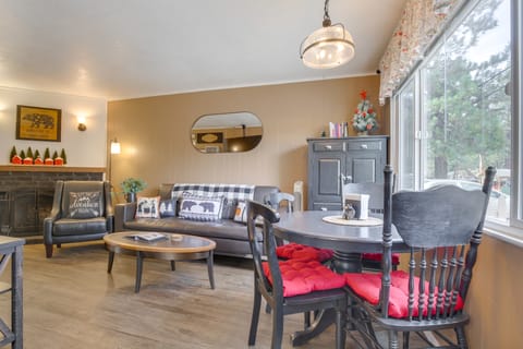 Big Bear Ski Hideaway! Cozy Cabin w/ Fenced Yard House in Big Bear