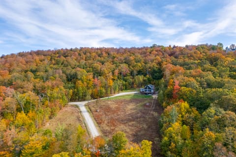 4 Mi to Stratton! Group Getaway w/ Deck & Views House in Winhall